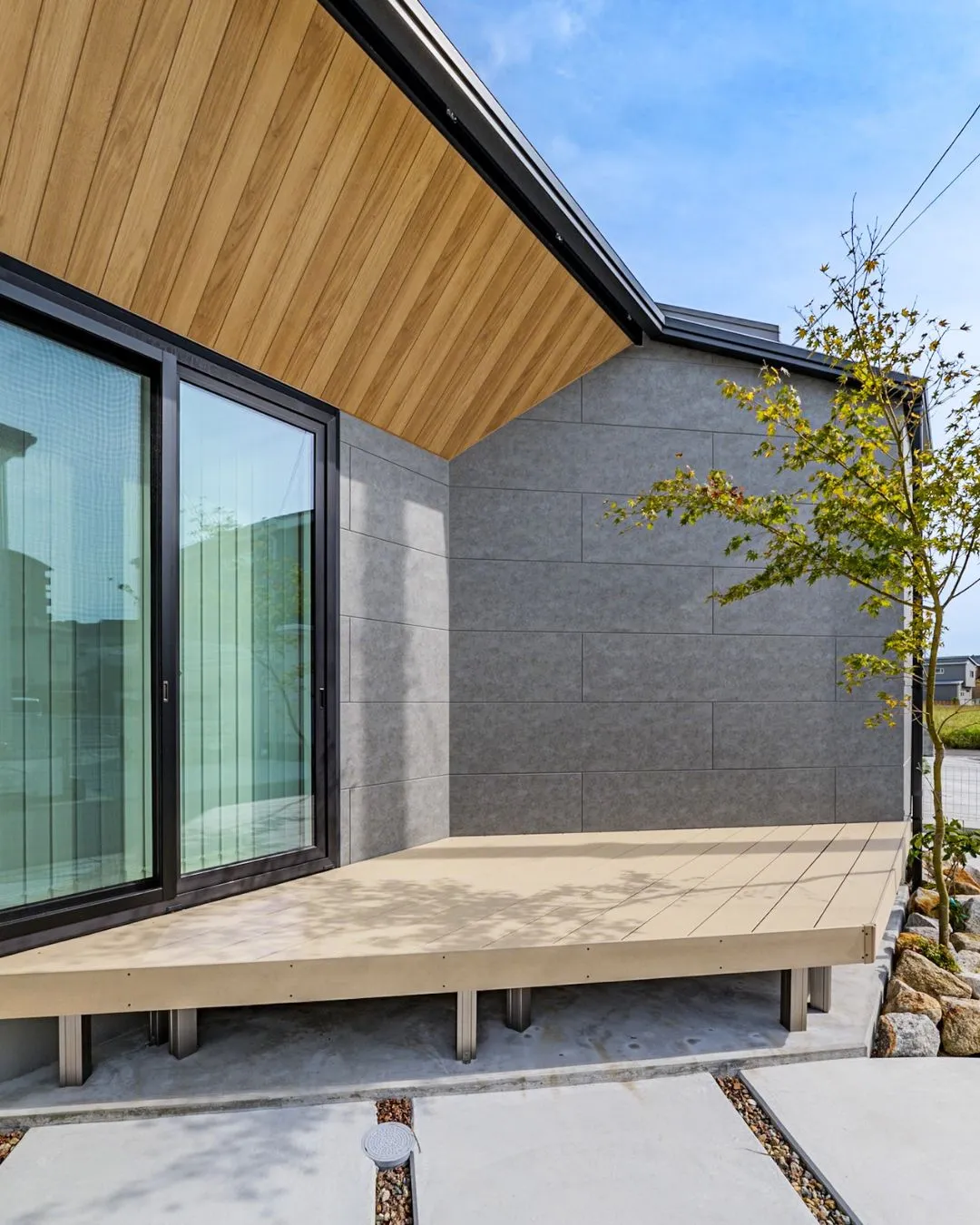 Flat House