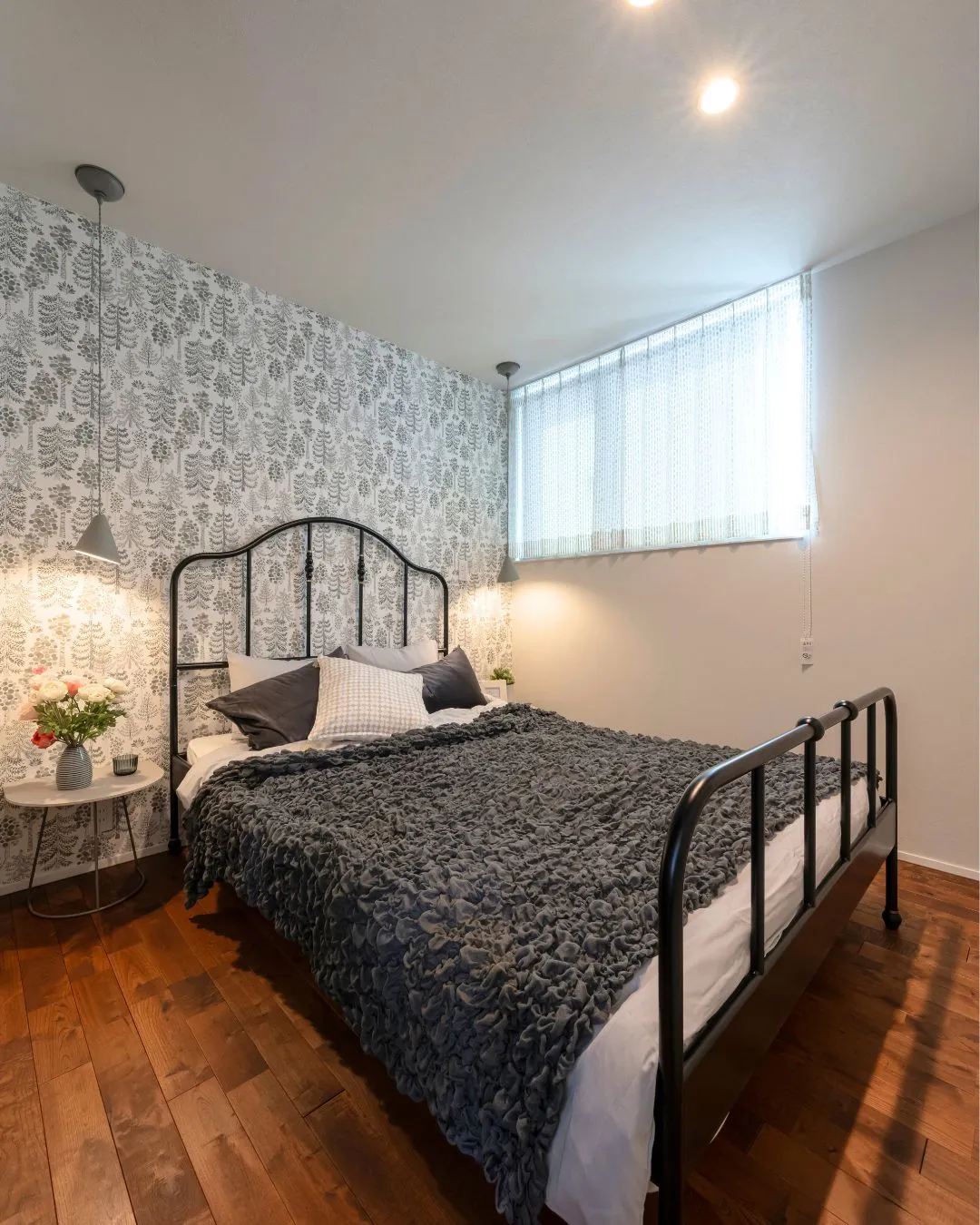 CALM BEDROOM